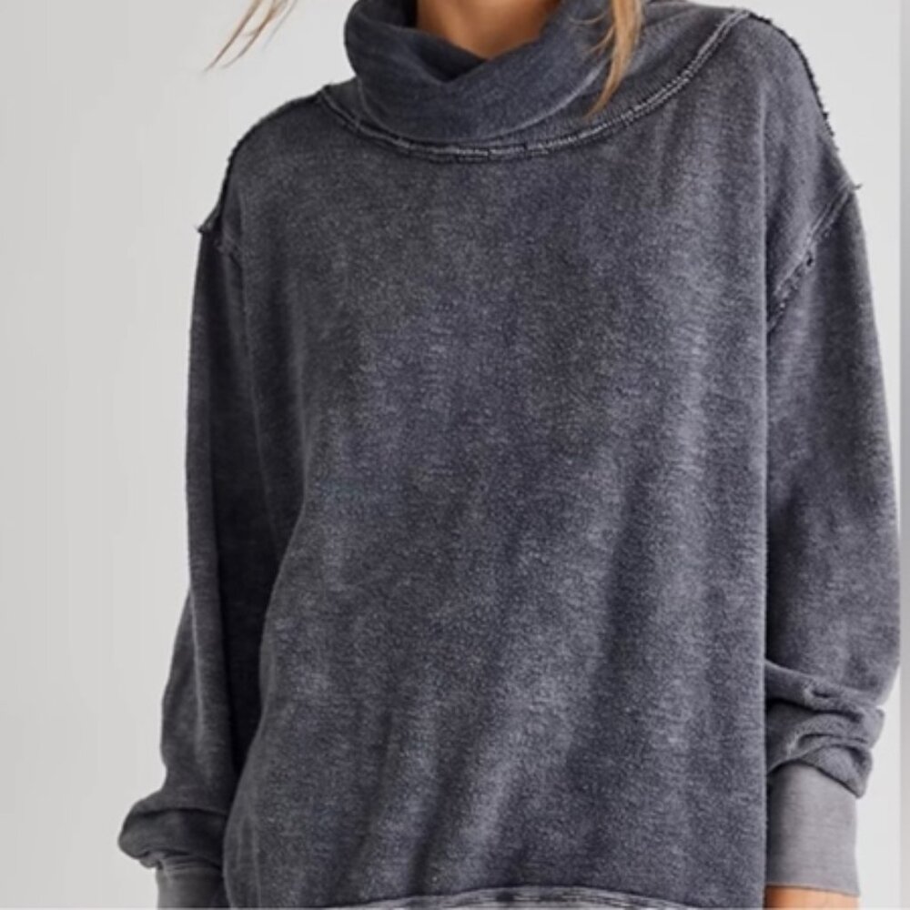 We The Free Timmy Boxy Turtleneck Sweater *Faded Black